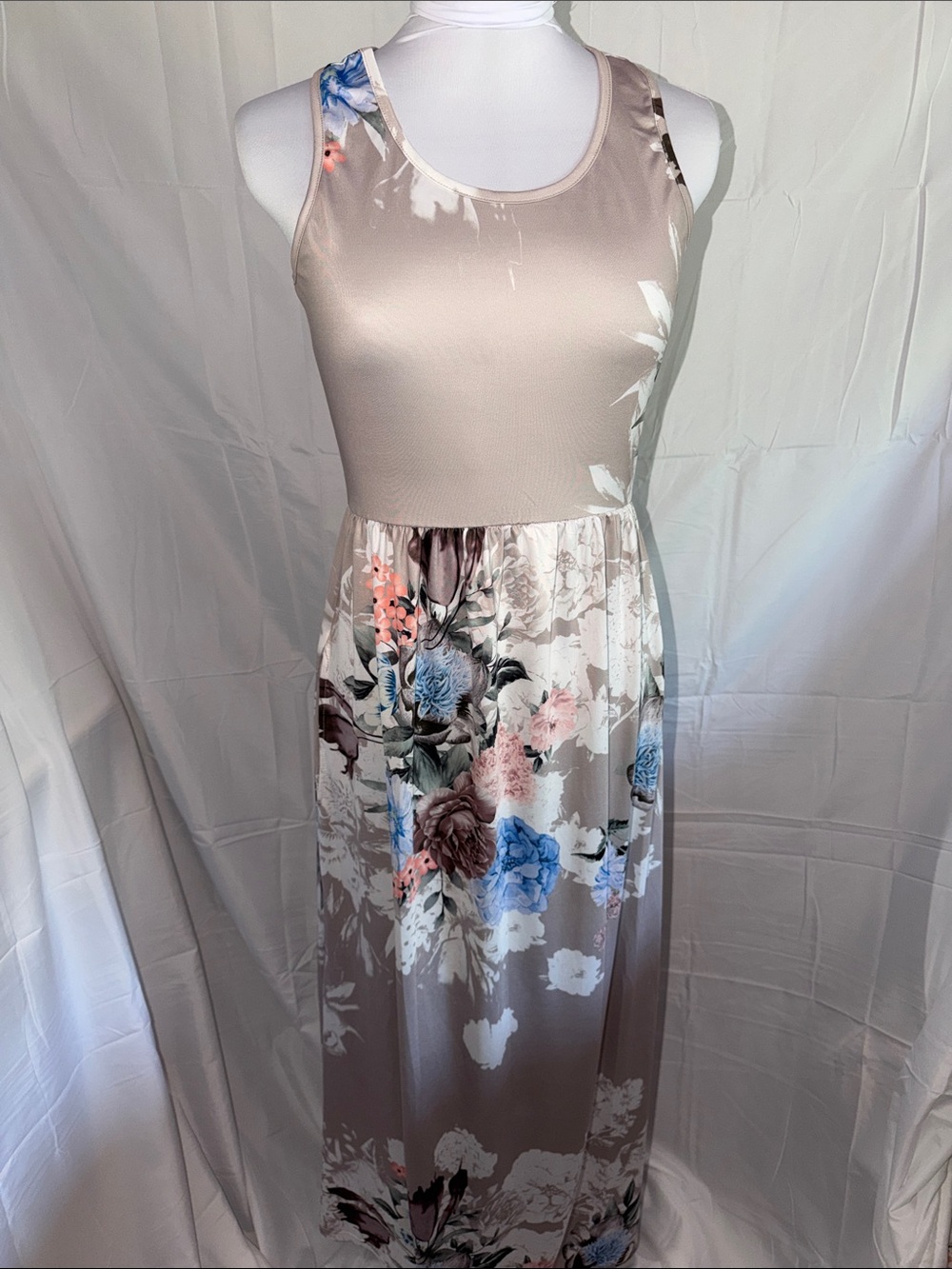 Floral Sleeveless Maxi Dress